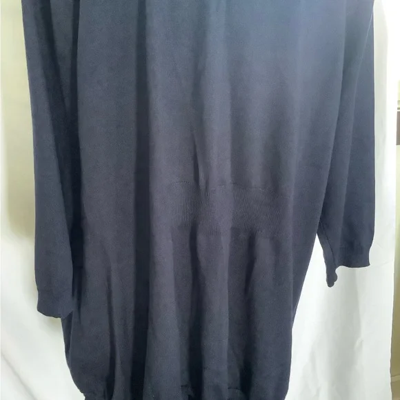 Lety & me 1X dark blue scallop sweater with 3 quarter sleeves - Picture 3 of 8